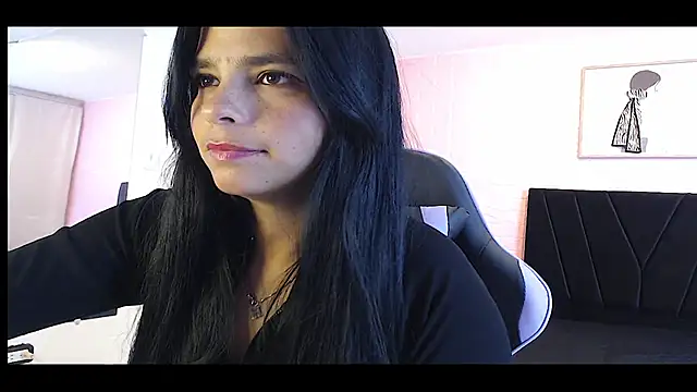 Snapshot of lissy160920 chatting on 10/18/25, 01:56 lissy160920 online show from 10/18/25, 01:56