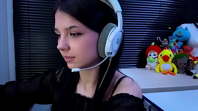 HanaMantanaDell online show from 10/18/25, 01:12