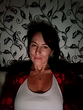 Snapshot of Luna_7777 chatting on 10/19/25, 07:47 Luna 7777 online show from 10/19/25, 07:47
