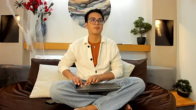 JohnBelRose online show from 11/03/25, 07:15