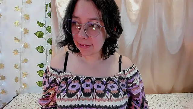 Milie yue online show from 11/27/25, 02:08