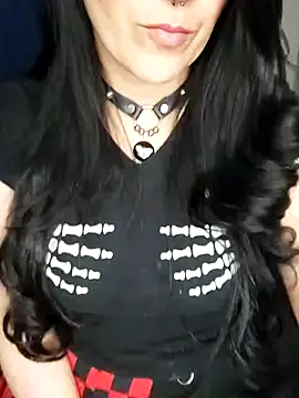 Snapshot of dark_velvet chatting on 11/05/25, 06:46 dark velvet online show from 11/05/25, 06:46