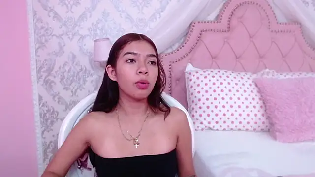 GabrielaSuarez online show from 10/22/25, 12:49