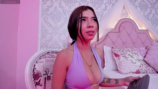 GabrielaSuarez online show from 11/07/25, 01:16