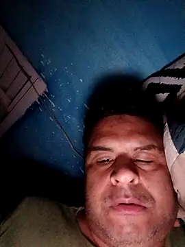 Snapshot of mineiro0388 chatting on 10/28/25, 04:27 mineiro0388 online show from 10/28/25, 04:27