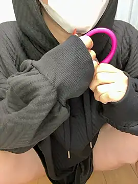 Snapshot of sakina-07 chatting on 10/24/25, 02:13 sakina-07 online show from 10/24/25, 02:13