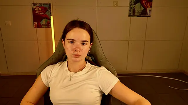 May Bloom online show from 11/22/25, 05:06