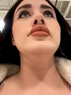 KiraSunshine online show from 10/22/25, 04:02