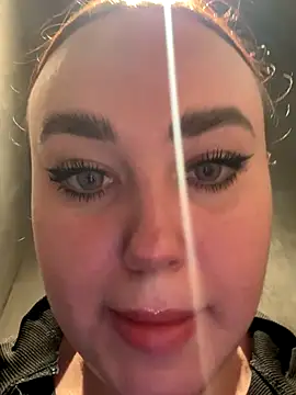 KiraSunshine online show from 11/14/25, 03:27