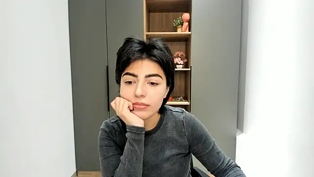 Snapshot of AnissaShyu chatting on 10/21/25, 03:29 AnissaShyu online show from 10/21/25, 03:29