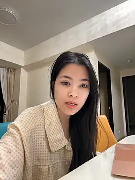 Snapshot of Minhee22 chatting on 10/21/25, 04:41 Minhee22 online show from 10/21/25, 04:41