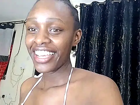 Snapshot of HoneyMizt chatting on 10/18/25, 03:24 HoneyMizt online show from 10/18/25, 03:24