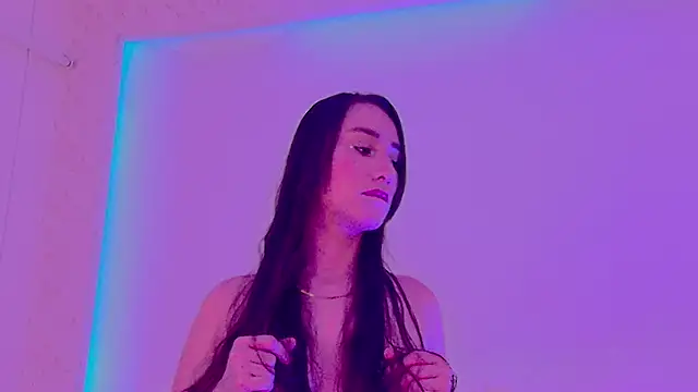 Snapshot of Catalina-Thompson chatting on 11/13/25, 12:59 Catalina-Thompson online show from 11/13/25, 12:59