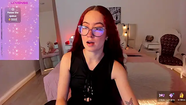 Snapshot of Amaraa_couper1 chatting on 10/24/25, 03:03 Amaraa couper1 online show from 10/24/25, 03:03