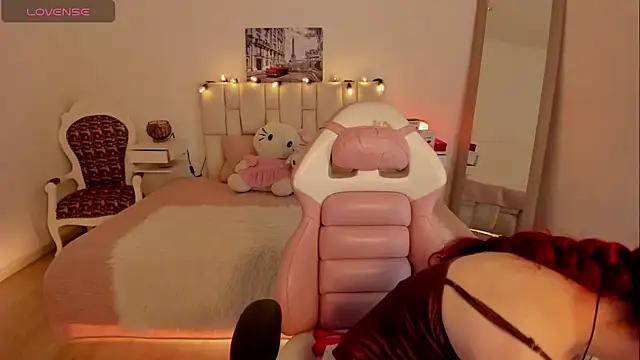 Snapshot of Amaraa_couper1 chatting on 10/31/25, 03:18 Amaraa couper1 online show from 10/31/25, 03:18