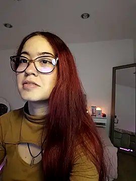 Snapshot of Amaraa_couper1 chatting on 11/19/25, 03:50 Amaraa couper1 online show from 11/19/25, 03:50