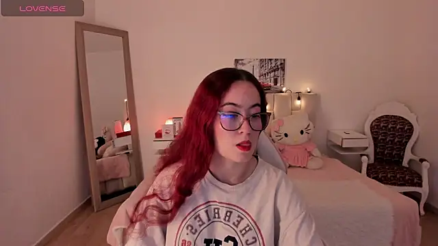 Snapshot of Amaraa_couper1 chatting on 11/28/25, 03:42 Amaraa couper1 online show from 11/28/25, 03:42