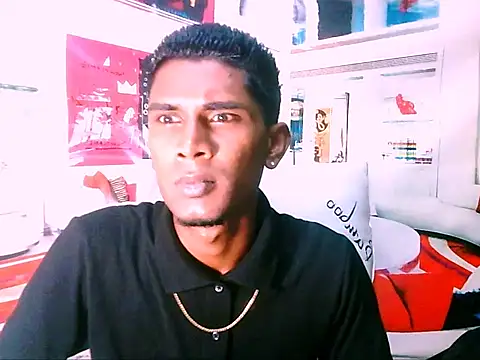 Snapshot of IndianThuggin chatting on 10/27/25, 04:05 IndianThuggin online show from 10/27/25, 04:05