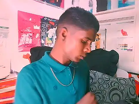 Snapshot of IndianThuggin chatting on 11/02/25, 03:58 IndianThuggin online show from 11/02/25, 03:58