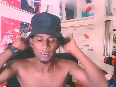 Snapshot of IndianThuggin chatting on 11/14/25, 06:06 IndianThuggin online show from 11/14/25, 06:06