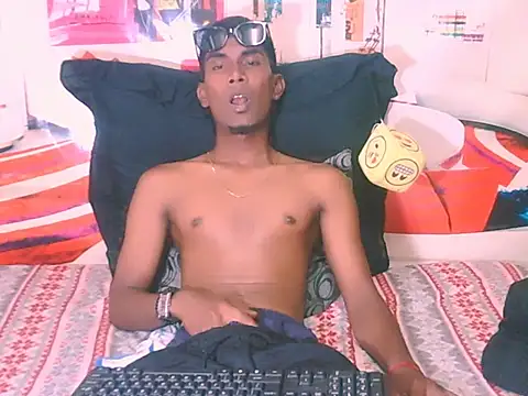 Snapshot of IndianThuggin chatting on 11/15/25, 06:11 IndianThuggin online show from 11/15/25, 06:11