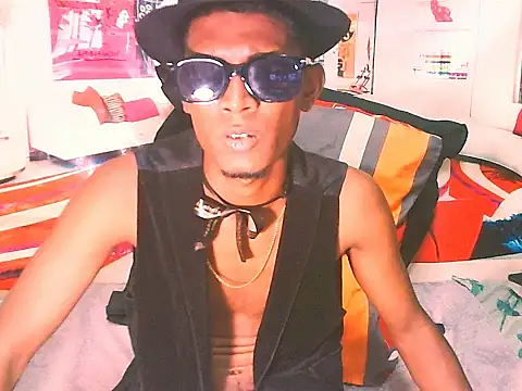 Snapshot of IndianThuggin chatting on 11/29/25, 09:07 IndianThuggin online show from 11/29/25, 09:07