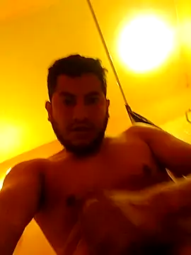 Snapshot of Travieso_21 chatting on 11/14/25, 02:32 Travieso 21 online show from 11/14/25, 02:32