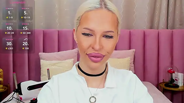 KailaCrystall online show from 11/12/25, 01:39