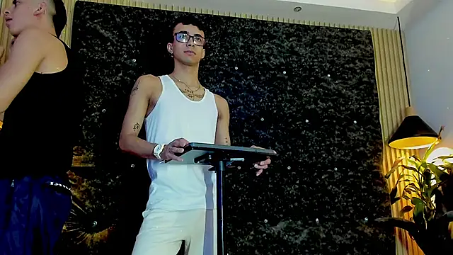 the fenix boy online show from 10/29/25, 09:27