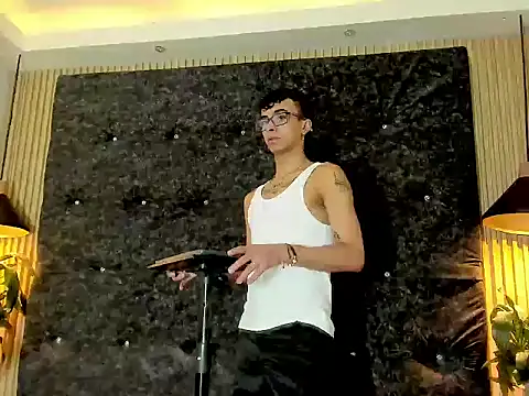 the fenix boy online show from 11/02/25, 07:27