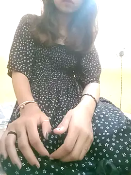 Snapshot of sapna_sharma1 chatting on 10/22/25, 08:14 sapna sharma1 online show from 10/22/25, 08:14