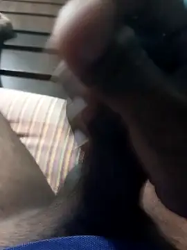 Snapshot of rakesh-priyaa chatting on 10/31/25, 01:01 rakesh-priyaa online show from 10/31/25, 01:01