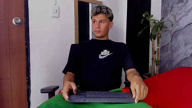 Alan-Smith1 online show from 11/11/25, 07:36