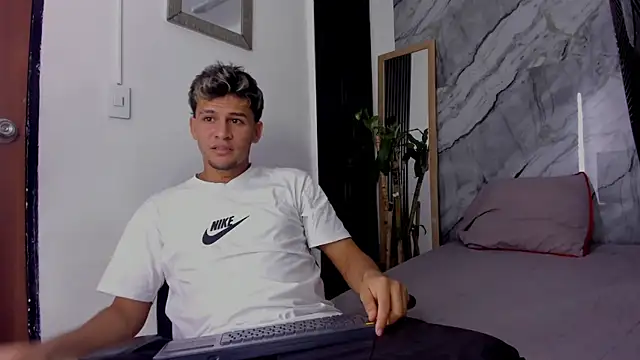 Alan-Smith1 online show from 11/14/25, 07:34