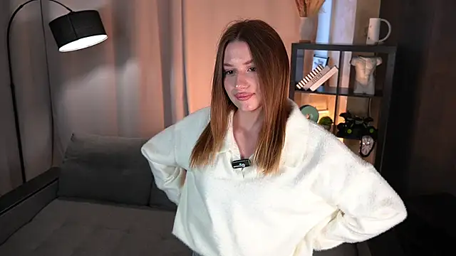 Snapshot of SerenelLee chatting on 10/21/25, 06:47 SerenelLee online show from 10/21/25, 06:47