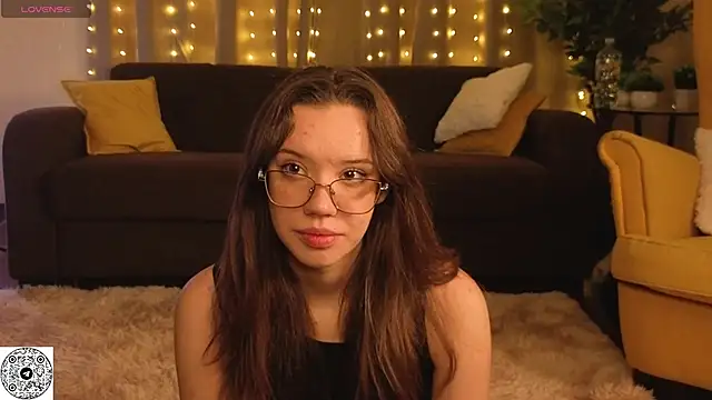 FabiolaCowing online show from 11/01/25, 05:04