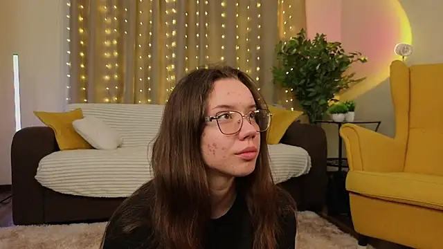 FabiolaCowing online show from 11/24/25, 06:07