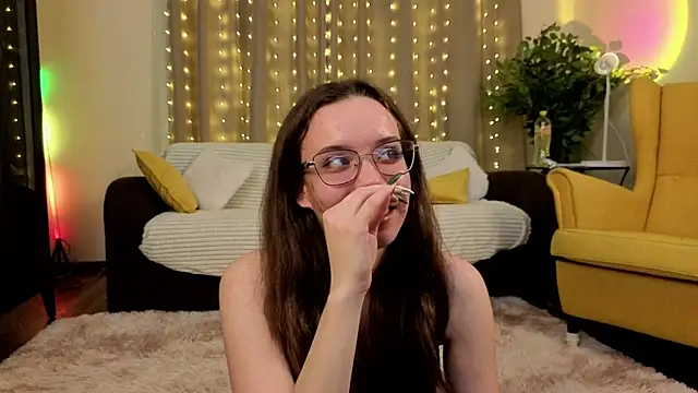 FabiolaCowing online show from 11/28/25, 06:21