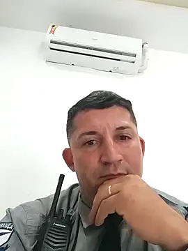 Snapshot of peladowisk chatting on 10/31/25, 02:51 peladowisk online show from 10/31/25, 02:51