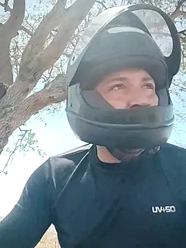 Snapshot of peladowisk chatting on 12/01/25, 02:11 peladowisk online show from 12/01/25, 02:11