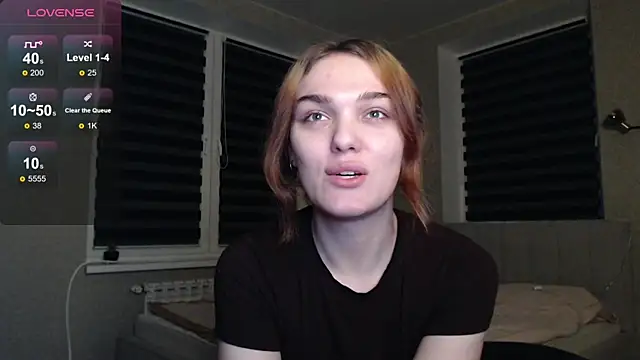 EmiliaRhodes online show from 10/20/25, 09:26