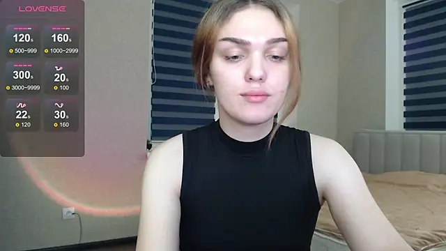 EmiliaRhodes online show from 11/26/25, 08:10