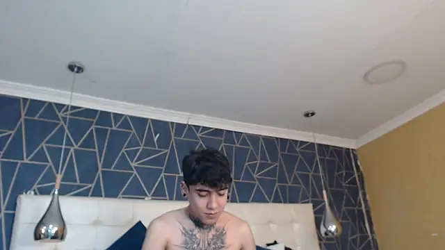 SantiOlsen online show from 10/27/25, 07:18