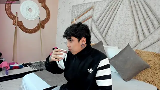 SantiOlsen online show from 11/20/25, 12:05