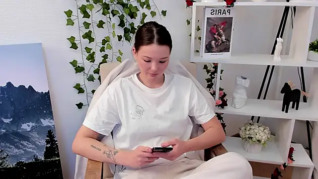 Snapshot of TeressaGimar chatting on 10/19/25, 05:41 TeressaGimar online show from 10/19/25, 05:41