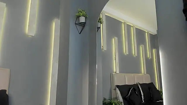 ArohomLester online show from 11/25/25, 10:59