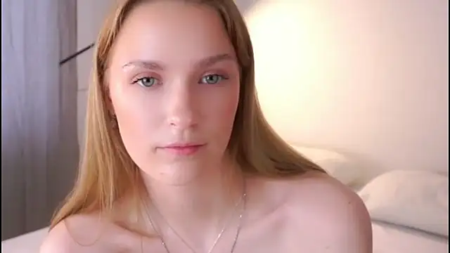 Snapshot of Helenspensy_ chatting on 10/18/25, 10:54 Helenspensy online show from 10/18/25, 10:54