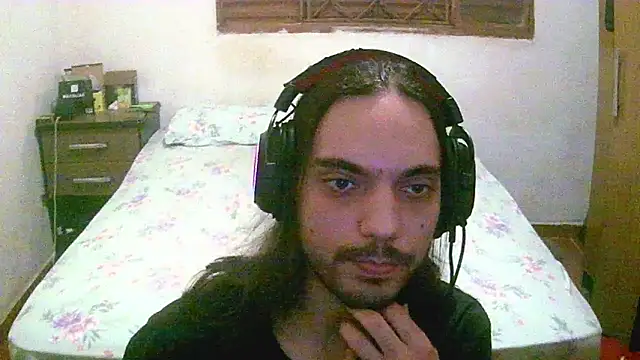 Snapshot of SrFortunes chatting on 10/19/25, 12:55 SrFortunes online show from 10/19/25, 12:55