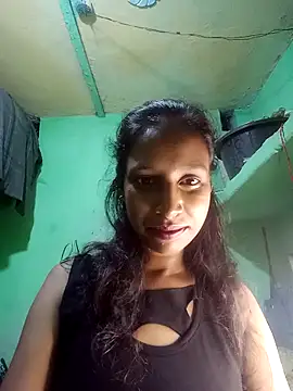 Snapshot of Rutika-G chatting on 10/19/25, 01:23 Rutika-G online show from 10/19/25, 01:23