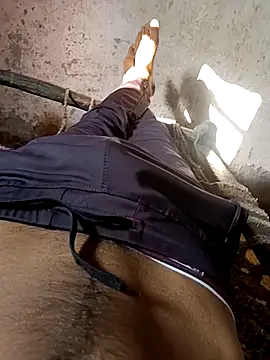 Saddam2332 online show from 11/08/25, 10:04